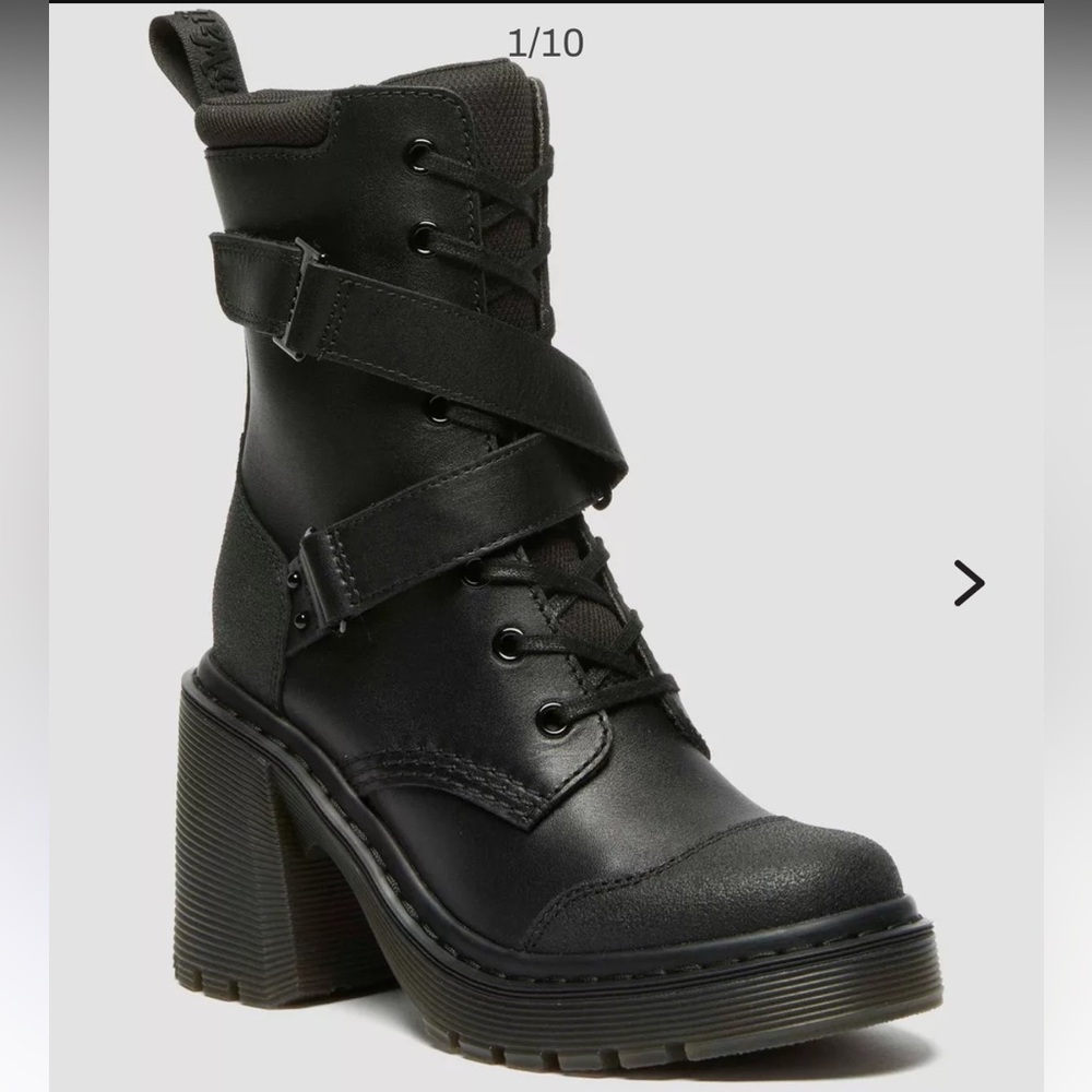 Dr. Martens Chesney Tech Ankle Boots NWOB